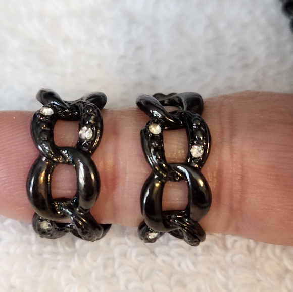 Black Chain Necklace and Earring Set.  Heavy black metal with elegant design. - Picture 3 of 6